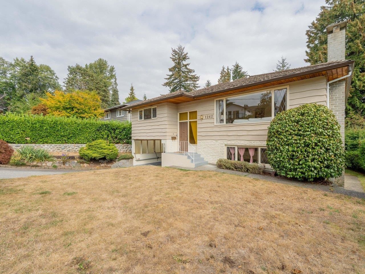 I have sold a property at 1262 EASTVIEW RD in North Vancouver
